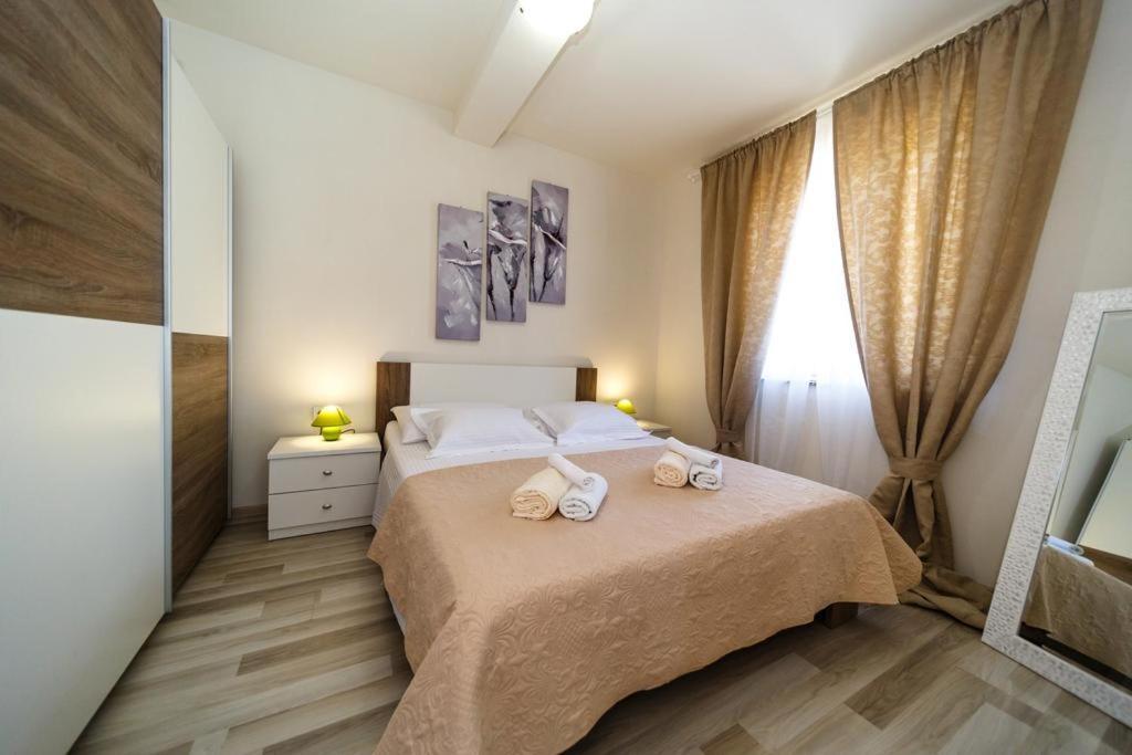 Apartments Leondori Đảo Krk Ngoại thất bức ảnh