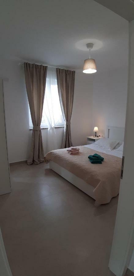 Apartments Leondori Đảo Krk Ngoại thất bức ảnh
