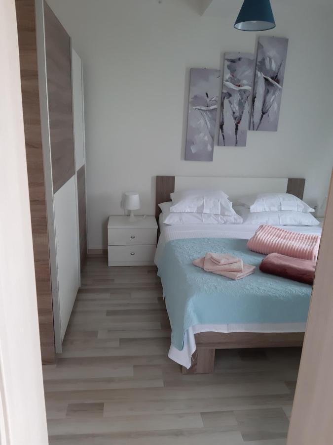 Apartments Leondori Đảo Krk Ngoại thất bức ảnh