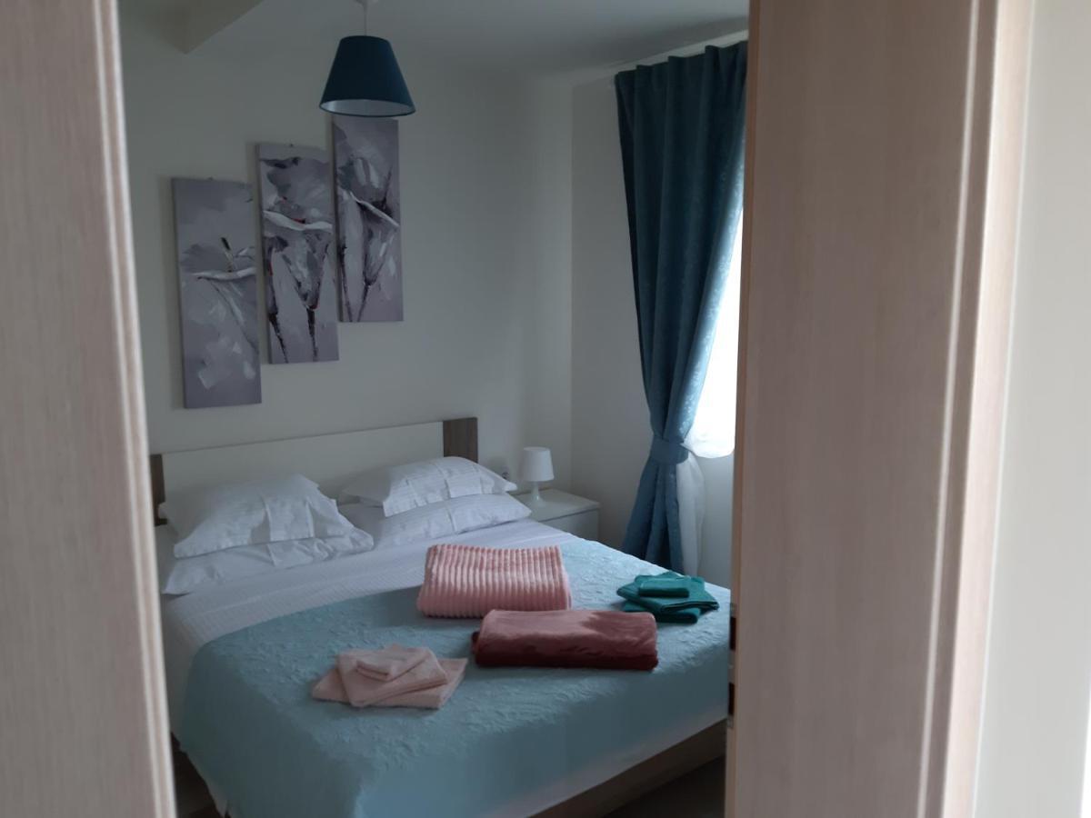 Apartments Leondori Đảo Krk Ngoại thất bức ảnh